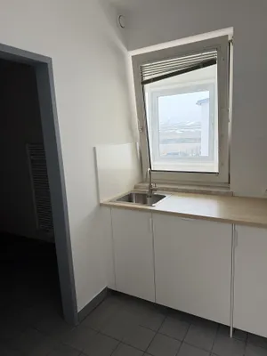 6-Zimmer-Gewerbeimmobilie mieten in Mödling – 140 m², € 2.500 – Bild 23 von 27
