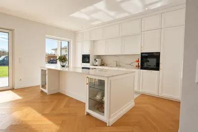 5-Zimmer-Haus kaufen in Klagenfurt Land – 226,35 m², € 920.000 – Bild 2 von 19