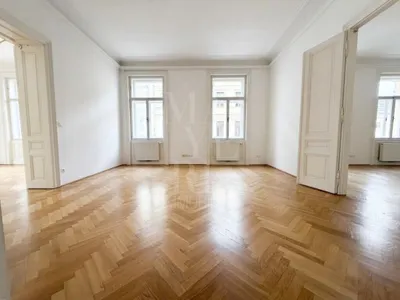 Großzügige 5-Zimmer-Altbauwohnung in zentraler Lage bei der Kirchengasse – Bild 3