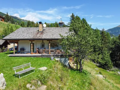 5-Zimmer-Haus kaufen in Spittal an der Drau – 302 m², € 499.000 – Bild 1 von 7