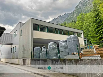 Gewerbeimmobilie mieten in Salzburg-Umgebung – 2 420 m², € 12.960