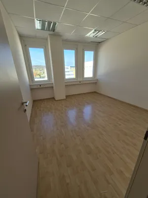 2-Zimmer-Gewerbeimmobilie mieten in Baden – 58 m², € 687 – Bild 6 von 9