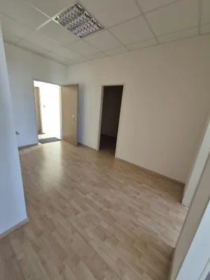 2-Zimmer-Gewerbeimmobilie mieten in Baden – 58 m², € 687 – Bild 8 von 9