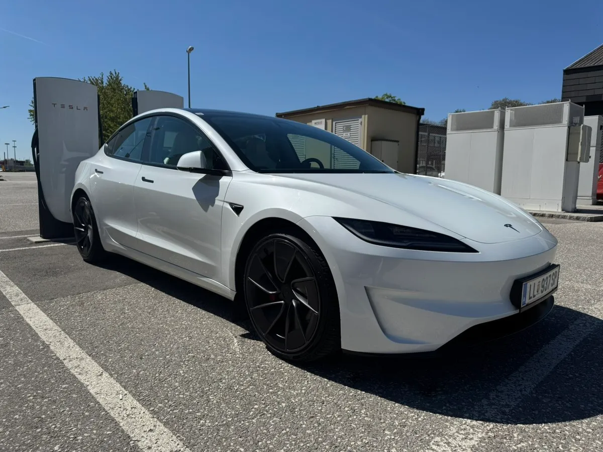 Model 3 Weiss