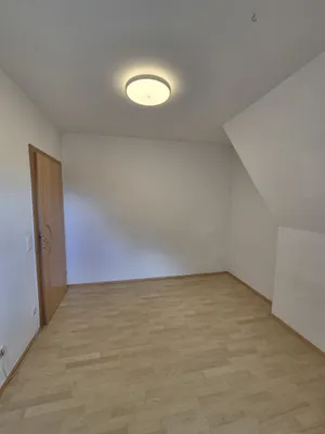 3-Zimmer-Wohnung mieten in Neunkirchen – 66,8 m², € 741 – Bild 11 von 12