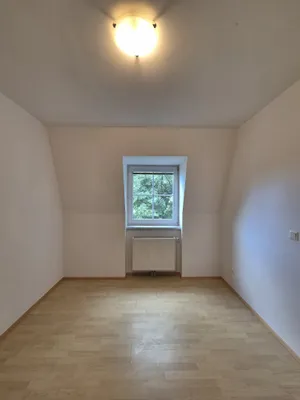 3-Zimmer-Wohnung mieten in Neunkirchen – 66,8 m², € 741 – Bild 7 von 12