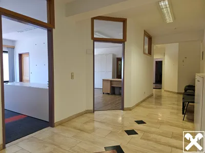 5-Zimmer-Gewerbeimmobilie mieten in Linz Land – 168 m², € 1.300 – Bild 4 von 8