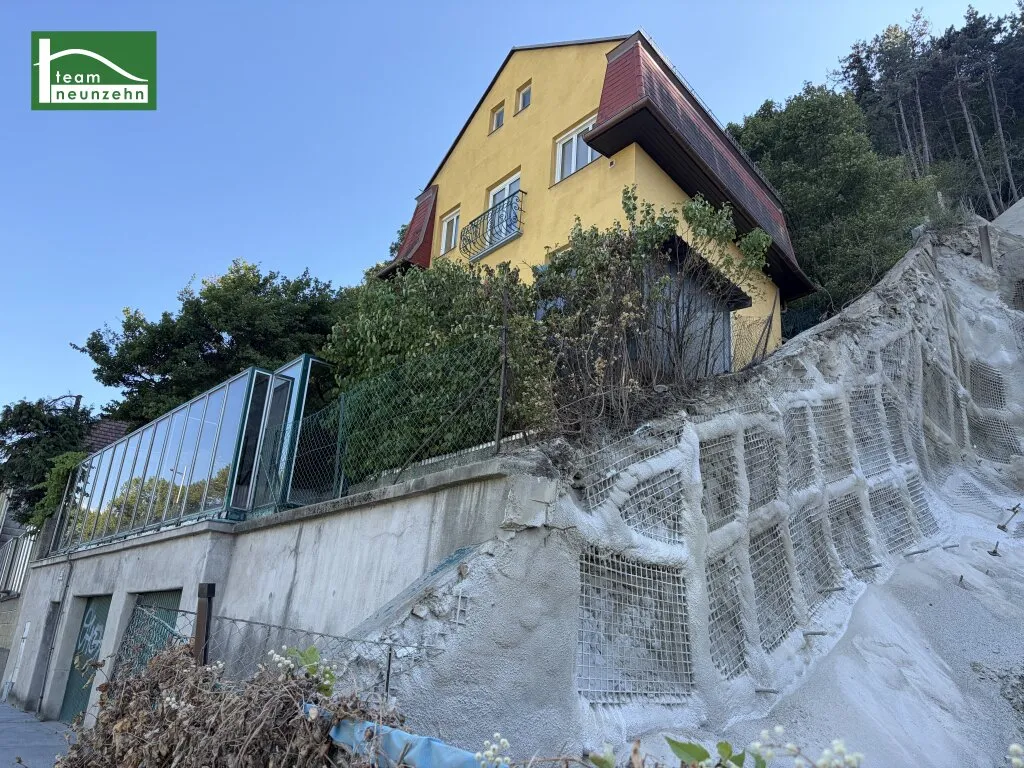 Für Entwickler oder für ein exklusives Eigenheim - oberhalb des Hafens Kuchelau in 1190 Wien! Grundstück mit Bestandshaus.