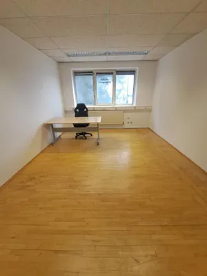 1-Zimmer-Gewerbeimmobilie mieten in Korneuburg – 14 m², € 130 – Bild 2 von 5