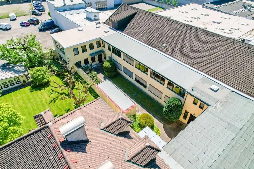 Sehr gepflegte Büroflächen in zentraler Lage - Widok 3