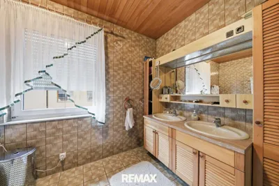 8-Zimmer-Gewerbeimmobilie kaufen in Korneuburg – 227,59 m², € 880.000 – Bild 18 von 21