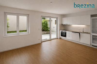 Helle 2-Zimmer-Gartenwohnung mit Terrasse in ruhiger Lage
