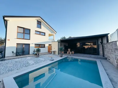 13-Zimmer-Wohnung kaufen in Österreich – 320 m², € 1.350.000 – Bild 2 von 40