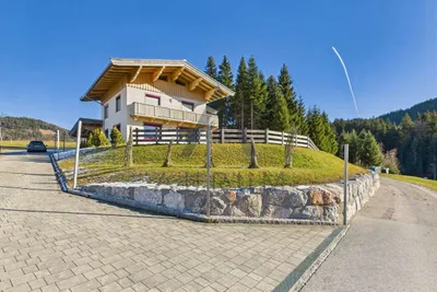 6-Zimmer-Haus mieten in Kitzbühel – 200 m², € 4.400 – Bild 25 von 26