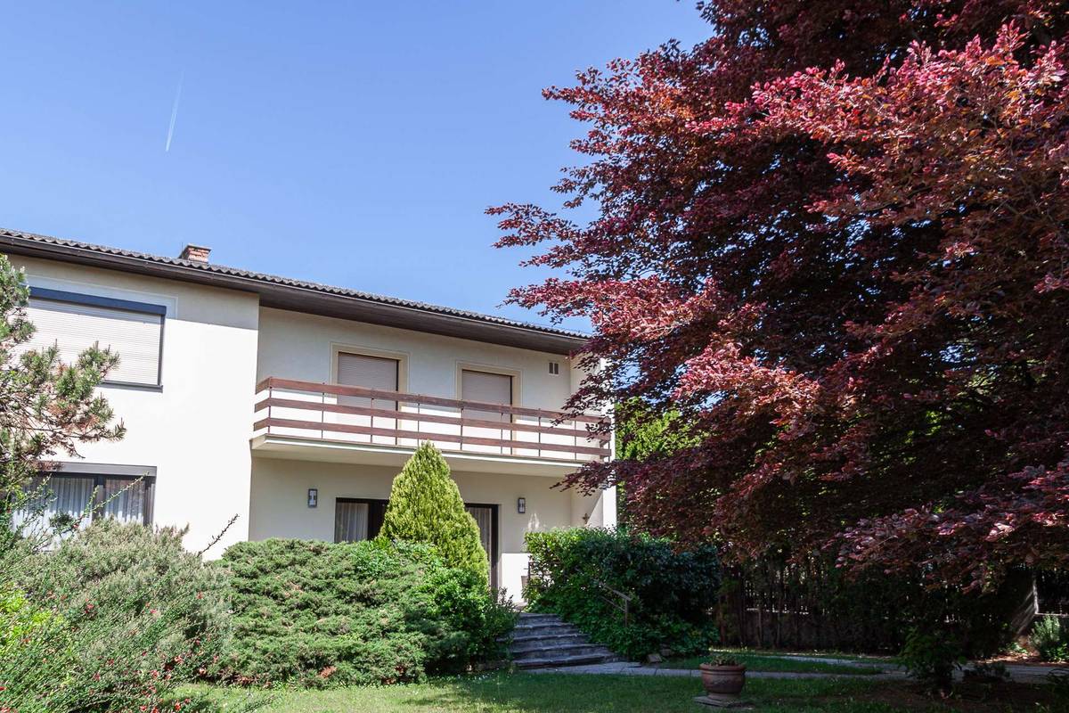 Wohnhaus in zentraler Lage in Parndorf zu verkaufen, Parndorf