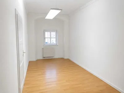 4-Zimmer-Gewerbeimmobilie mieten in Villach – 170 m², € 1.688 – Bild 6 von 10