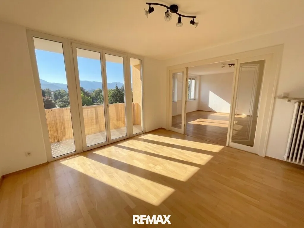 Zur Miete: Lichtdurchflutete 4,5-Zimmer-Wohnung mit Loggia und Balkon in zentraler Lage in Klagenfurt – pohled 2