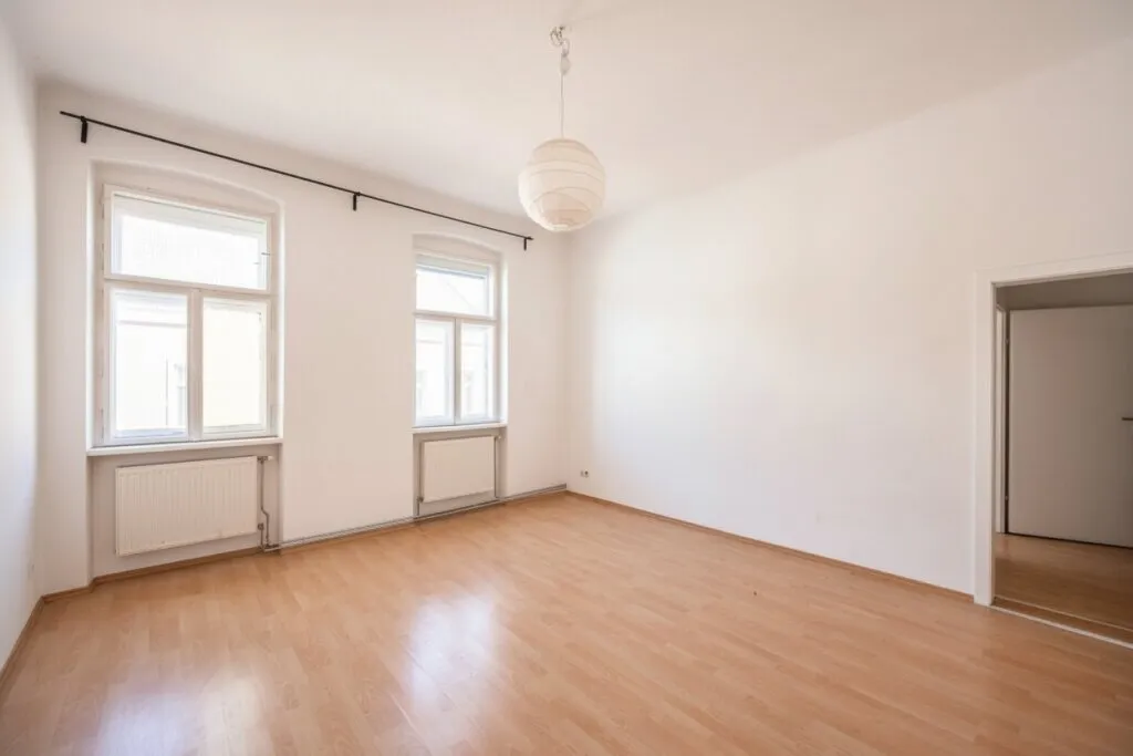 Ihre Chance: 3-Zimmer Altbau (sanierungsbedürftig) mit großem Umbaupotenzial - Ansicht 2