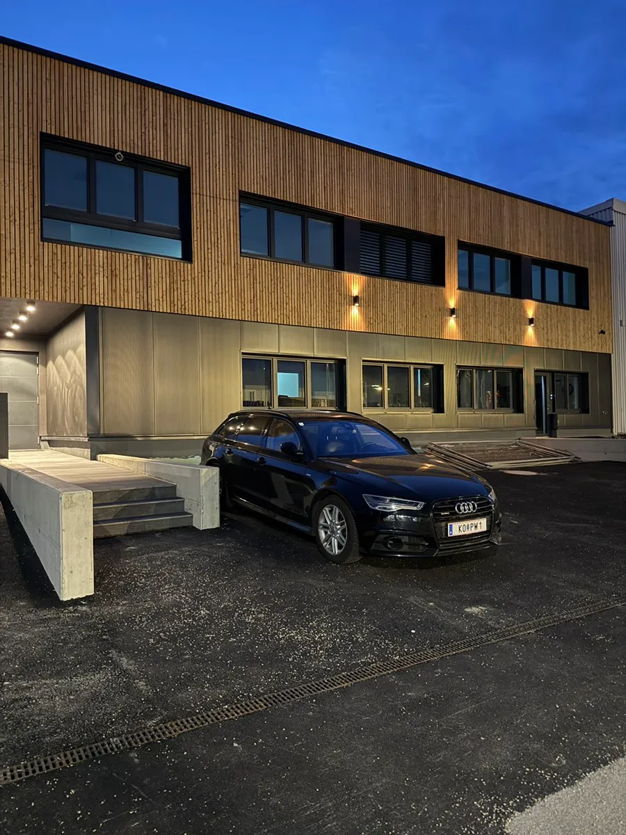 Top modern - Lager Halle oder Produktion über 300 m² - Ansicht 3