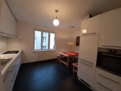 Sonnendurchflutete 2-Zimmer-Wohnung mit Südwest-Loggia in Top-Lage - 5. Bezirk – Bild 3
