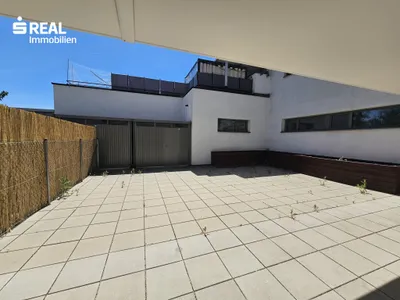 Moderne 3-Zimmer-Wohnung mit großer Terrasse – Bild 2