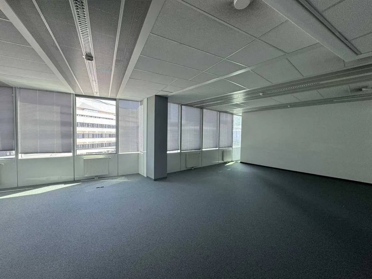 1220 Wien, Saturn Tower - Pamja 2