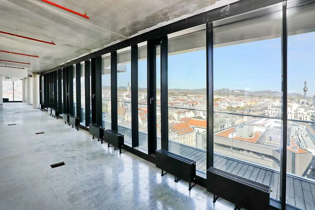 965 m² Top Bürofläche Terrasse mit Blick über die Stadt - Ansicht 3