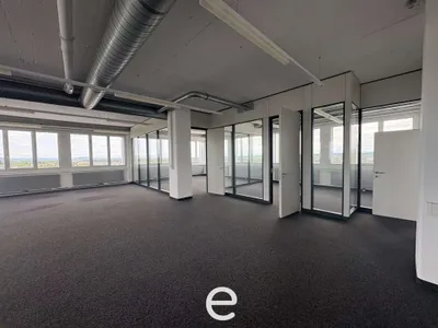 Gewerbeimmobilie mieten in Wels-Land – 713 m², € 7.487