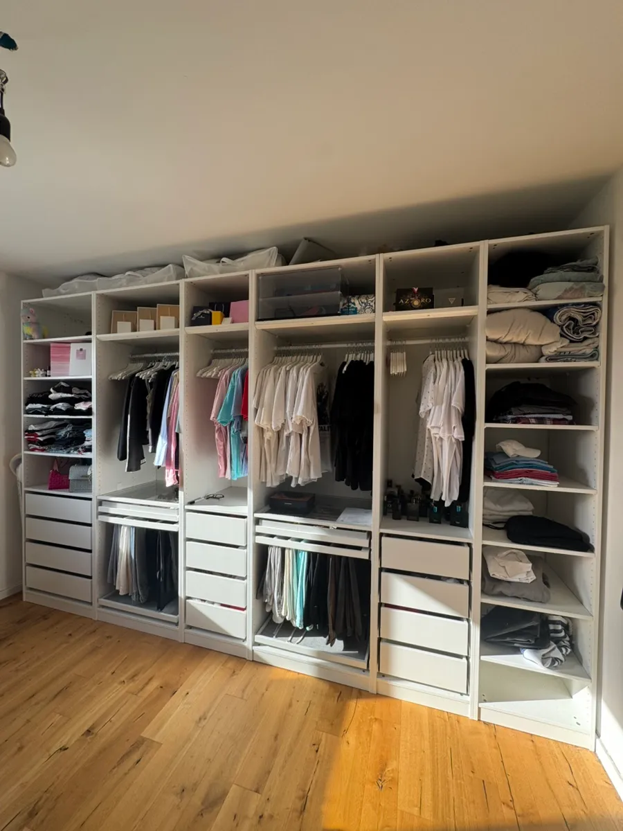 Letzes Angebot! % - PAX Kleiderschrank + Spiegel und Wandgarderobe, € 500,- (7111 Parndorf)