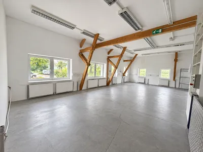 9-Zimmer-Gewerbeimmobilie mieten in Linz Land – 336 m², € 8 – Bild 5 von 7