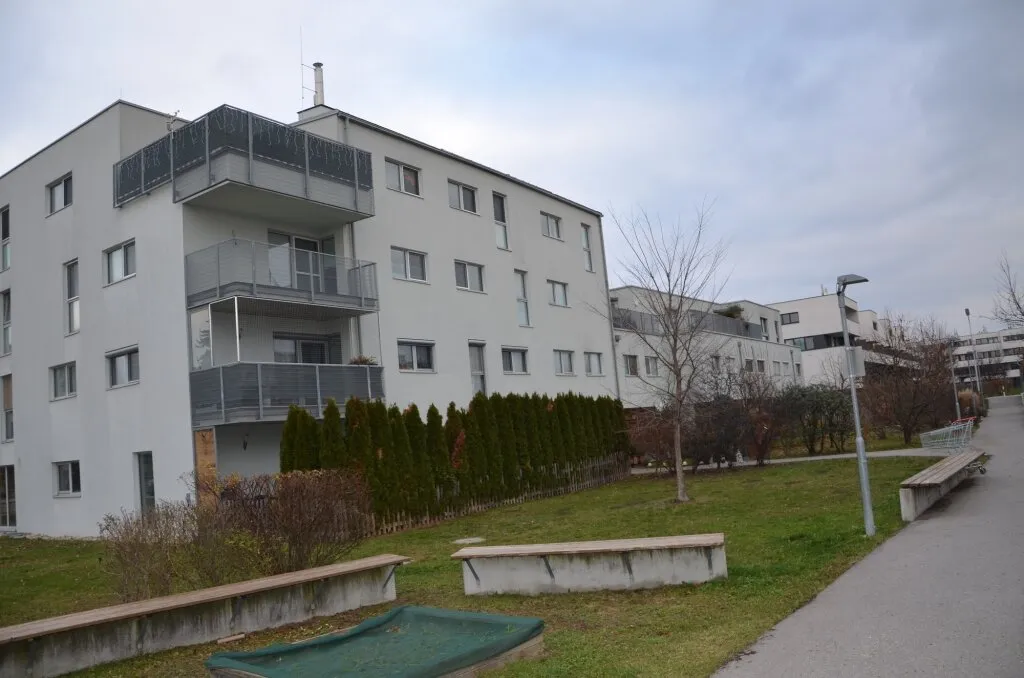 Ziegelhofstraße 106 | Garagenplätze - Ansicht 3