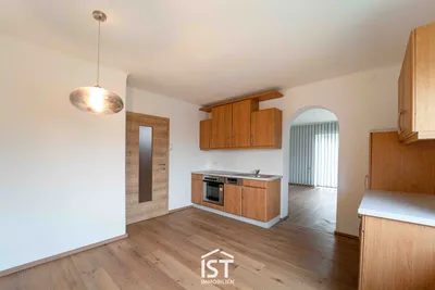 6-Zimmer-Haus mieten in Braunau am Inn – 126 m², € 1.590 – Bild 1 von 14