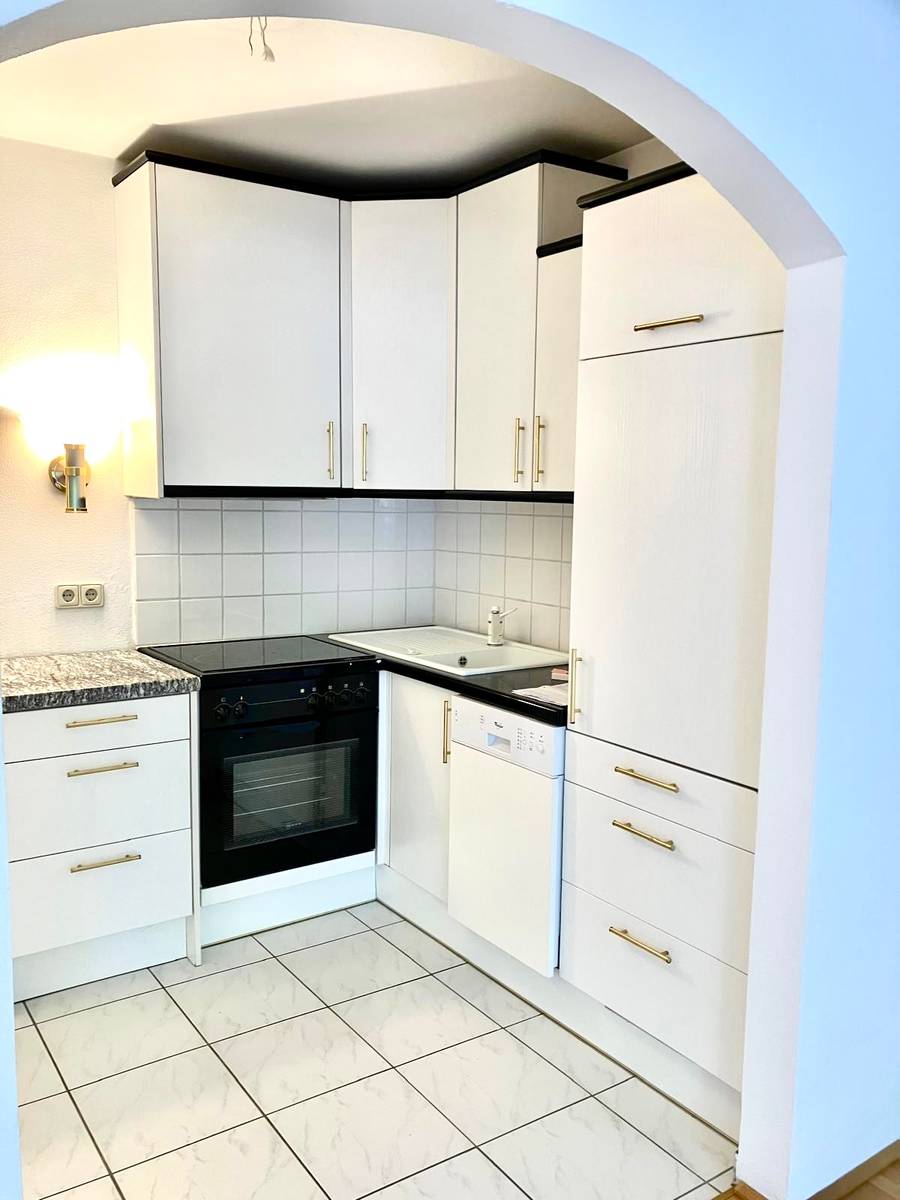 Untersbergtraum - ca 94 m² 3-4 Zimmerwohnung sonniges Familienglück mit Privatgarten in Fürstenbrunn und 1 Tiefgaragenplatz - Ansicht 2