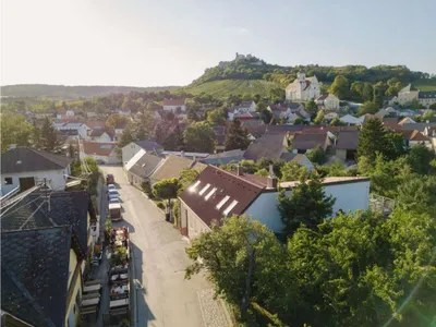2-Zimmer-Gewerbeimmobilie mieten in Mistelbach – 240 m², € 2.158 – Bild 5 von 9