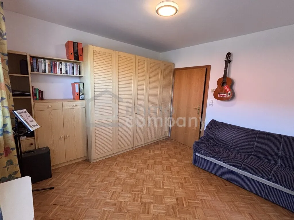 Eigentumswohnung- Helle Räume, Loggia & Tiefgaragenplatz inklusive! - Ansicht 3
