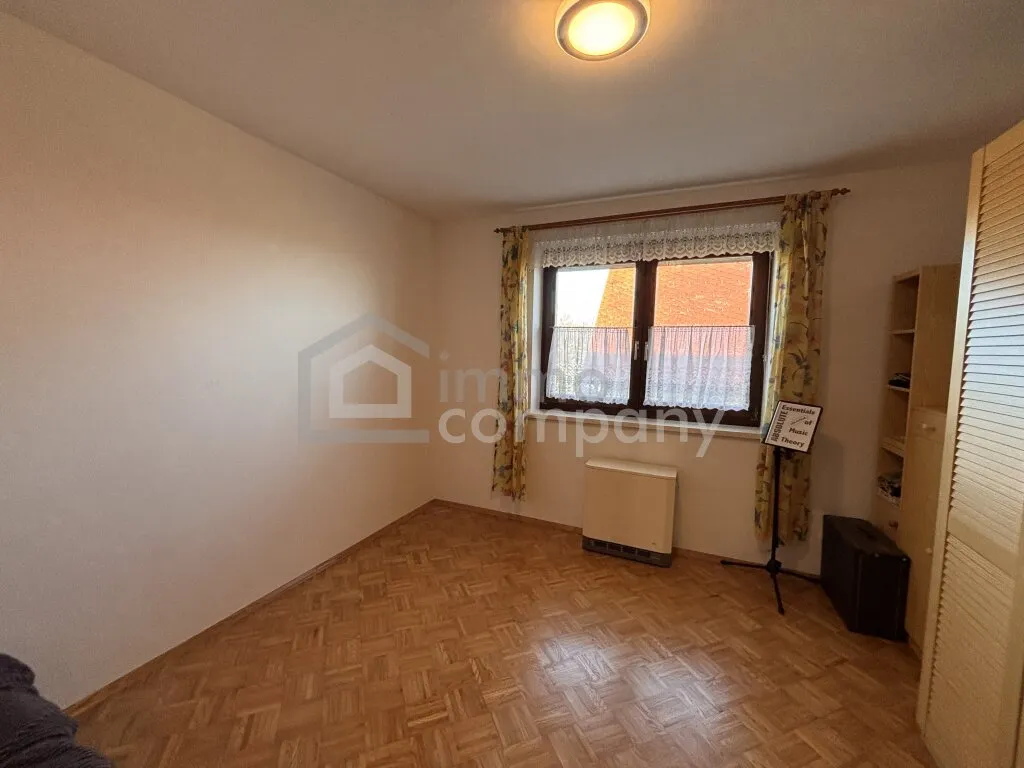 Eigentumswohnung- Helle Räume, Loggia & Tiefgaragenplatz inklusive! - Ansicht 2