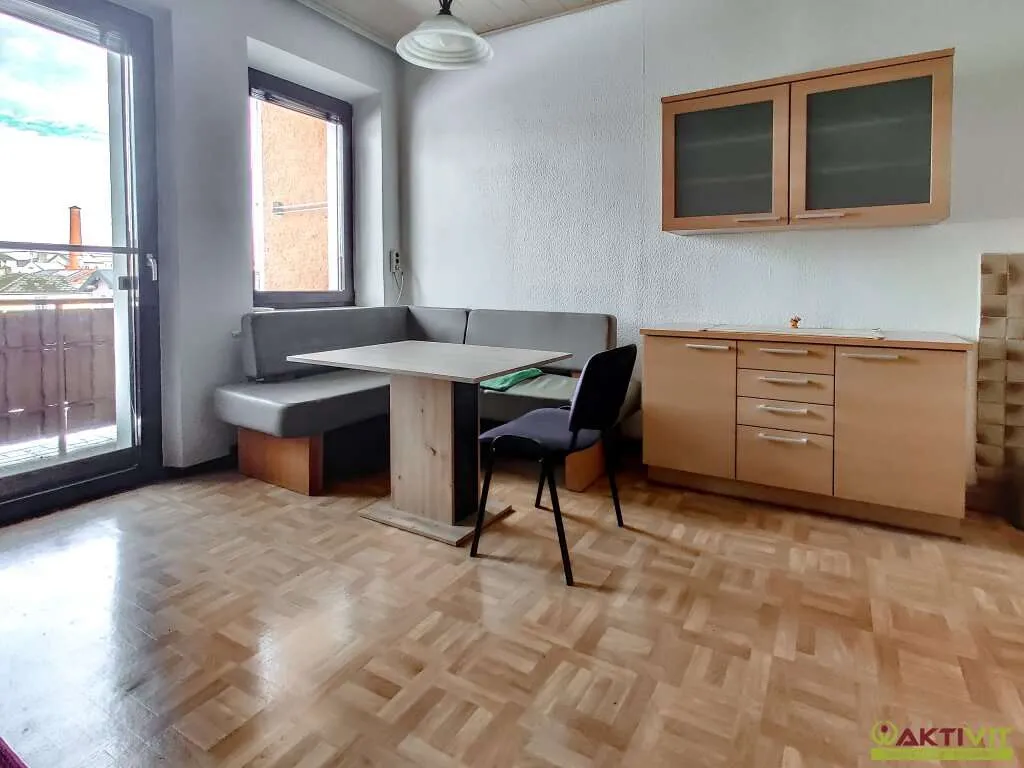 Charmante Eigentumswohnung mit Balkon, Garage und Garten in Mattighofen. – pohled 2