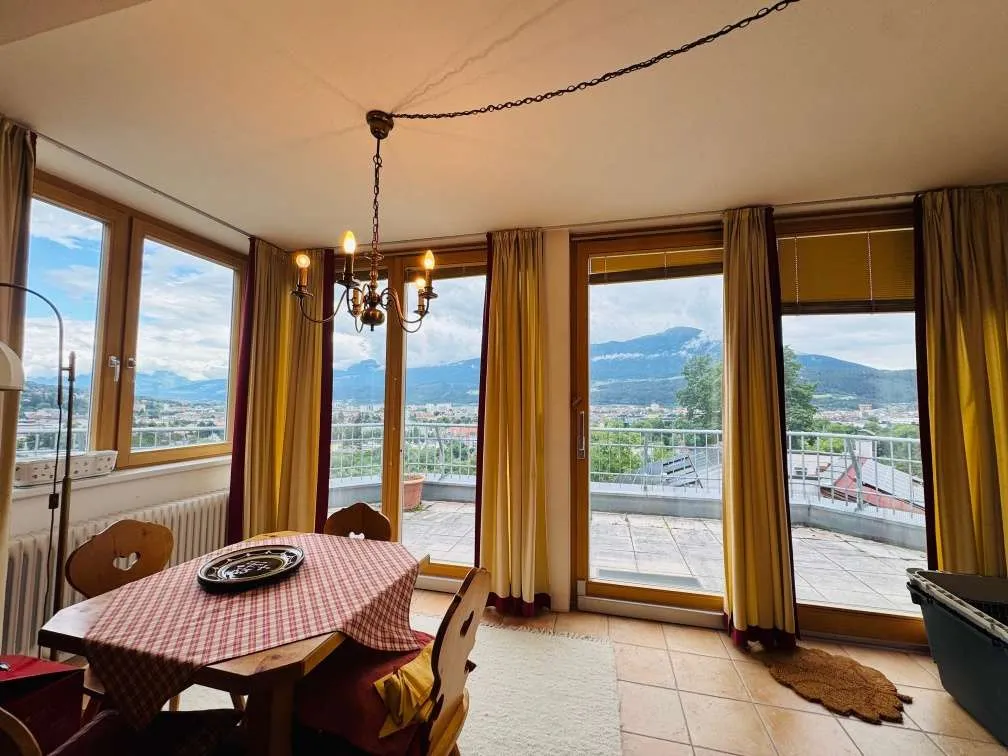 ABSOLUTE PREMIUM-LAGE IN INNSBRUCK! TERRASSE, WEITBLICK! neben SCHLOß BÜCHSENHAUSEN ! - Ansicht 2