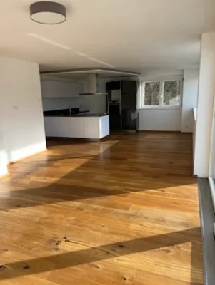 4-Zimmer-Wohnung mieten in Schwaz – 140 m², € 2.200 – Bild 2 von 12