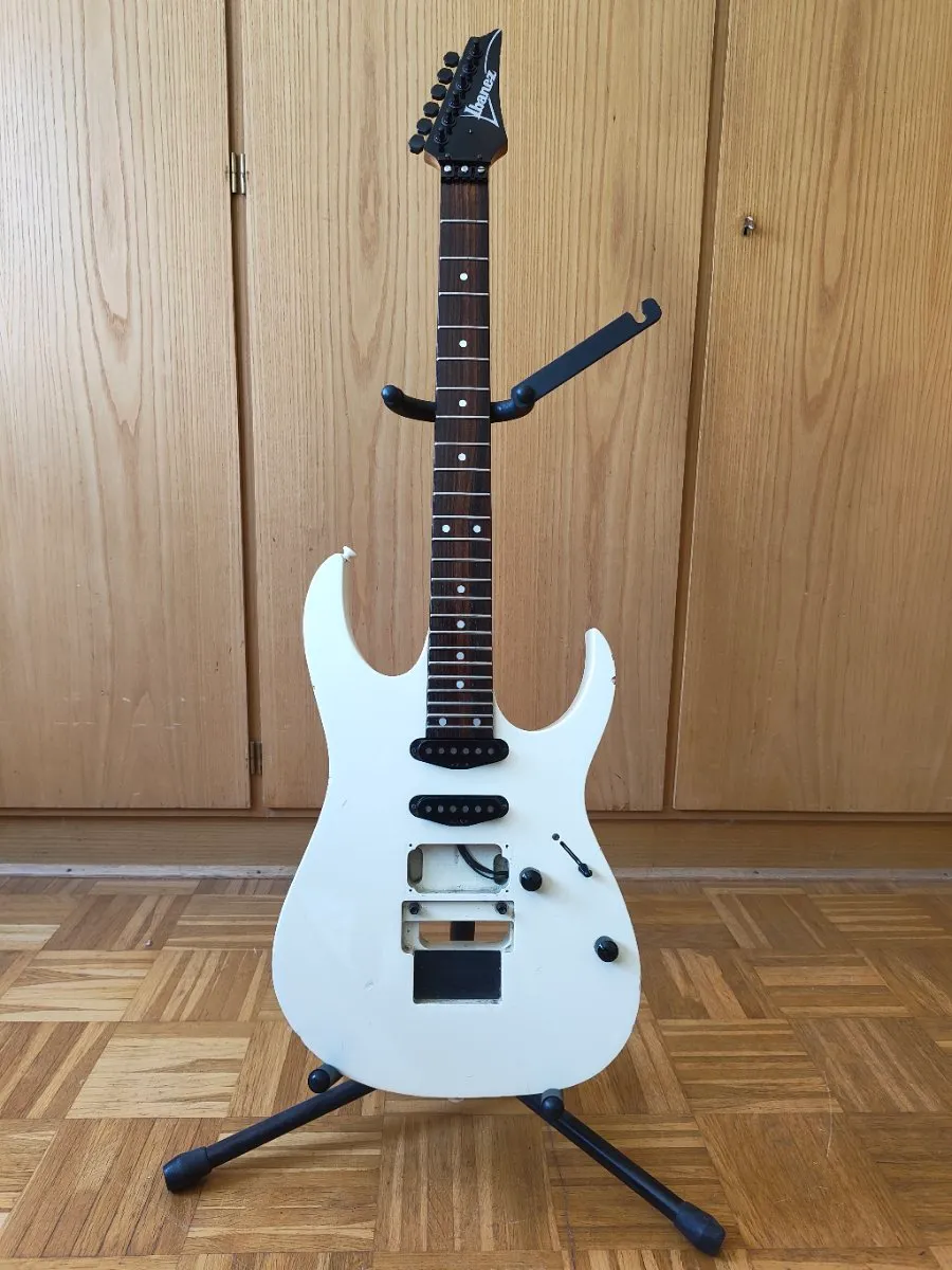 Ibanez RG560 SSH Japan 1989 Superstrat Weiß FUJIGEN Vintage E