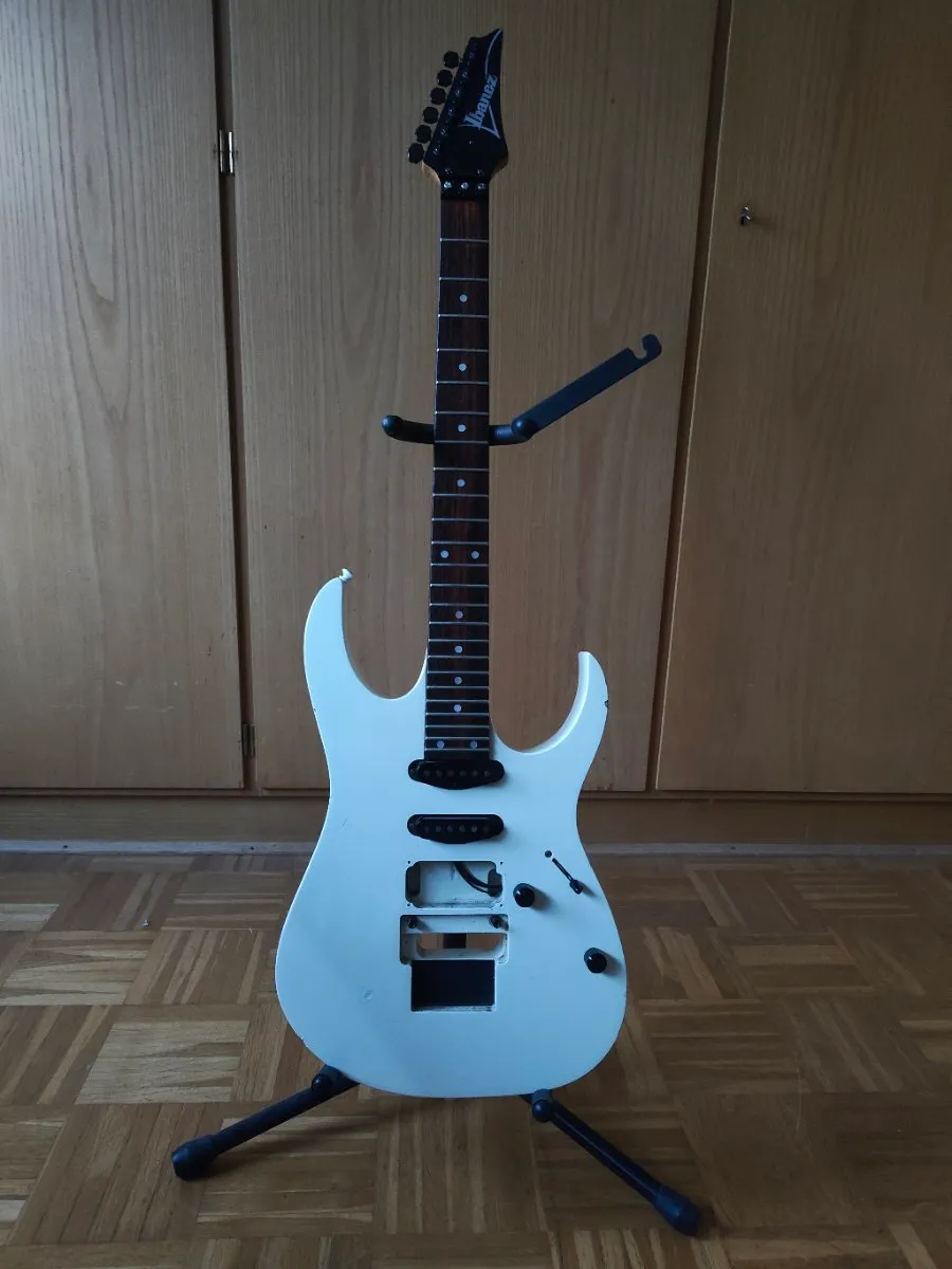 Ibanez RG560 SSH Japan 1989 Superstrat Weiß FUJIGEN Vintage E
