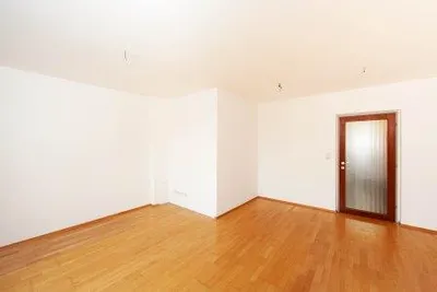2-Zimmer-Wohnung mieten in Linz – 64 m², € 748 – Bild 2 von 5