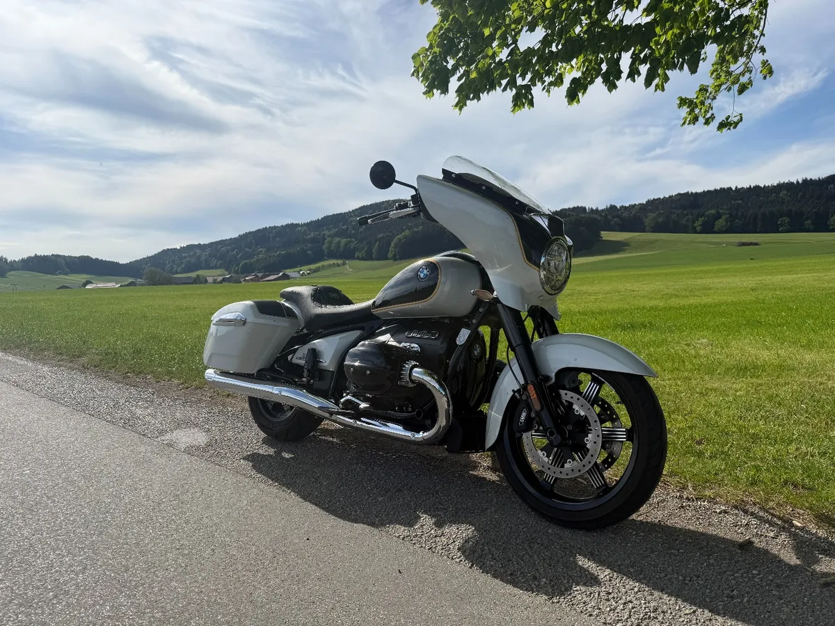 BMW R 18
