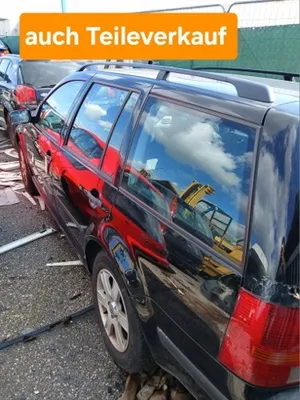 VW Golf Variant GL BCA Kombi schwarz Ersatzteilspe...