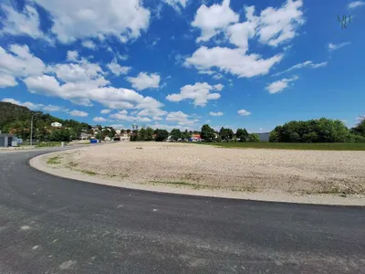 Immobilie kaufen in Baden – 2 000 m² – Bild 2 von 4