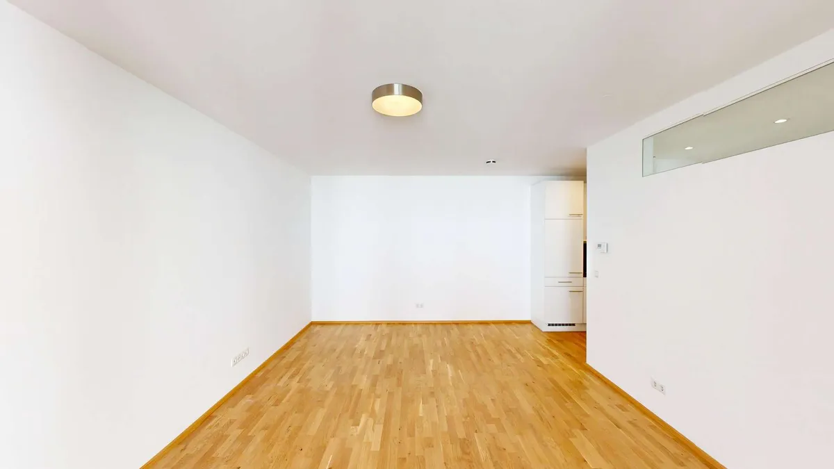 2 Zimmer Wohnung mit Balkon und Einbauküche - Ansicht 3