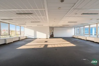 Gewerbeimmobilie mieten in Wien – 566 m², € 17