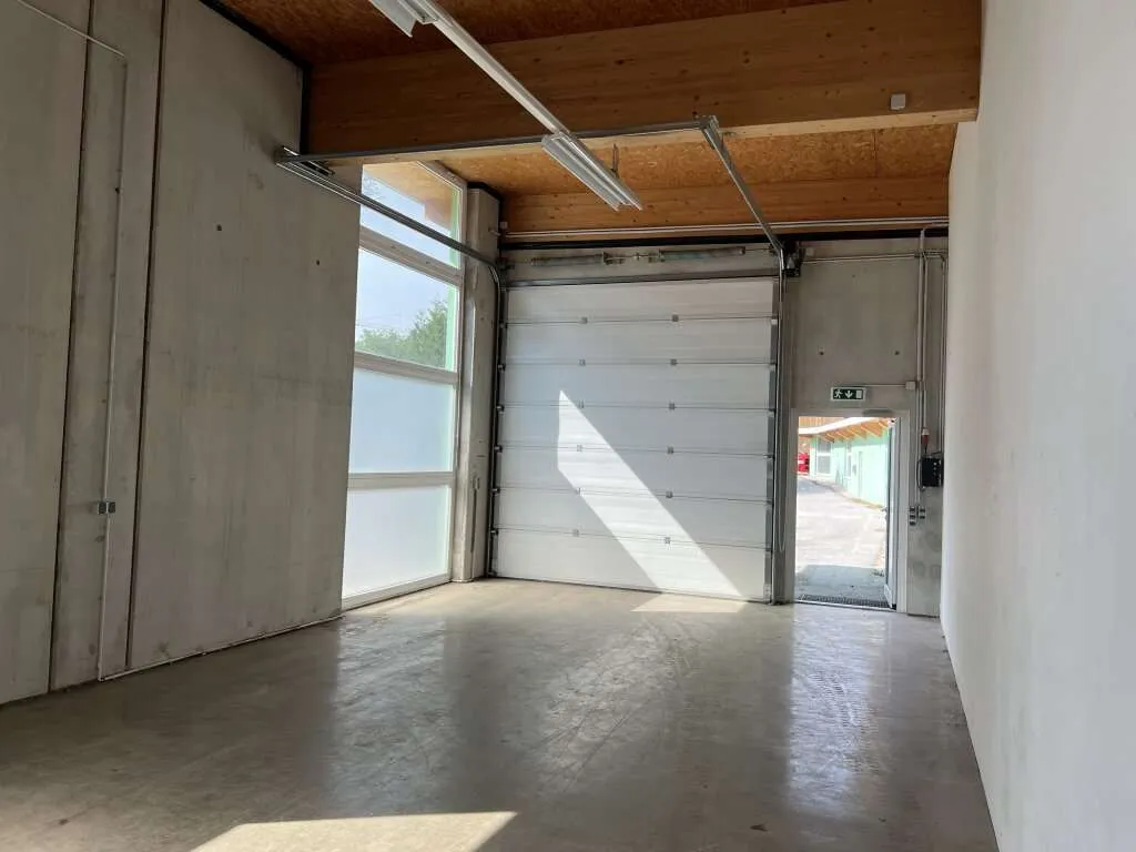 Gewerbefläche mit Charakter - 1.000 m² Halle in der ZIEGELEI – pohled 2
