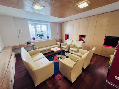 10-Zimmer-Gewerbeimmobilie mieten in Wien – 297 m², € 4.700 – Bild 5 von 10