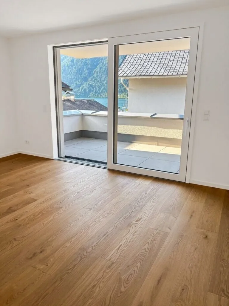 Luxuriöses Wohnen in direkter Seenähe - Neubau in Unterach - Ansicht 2